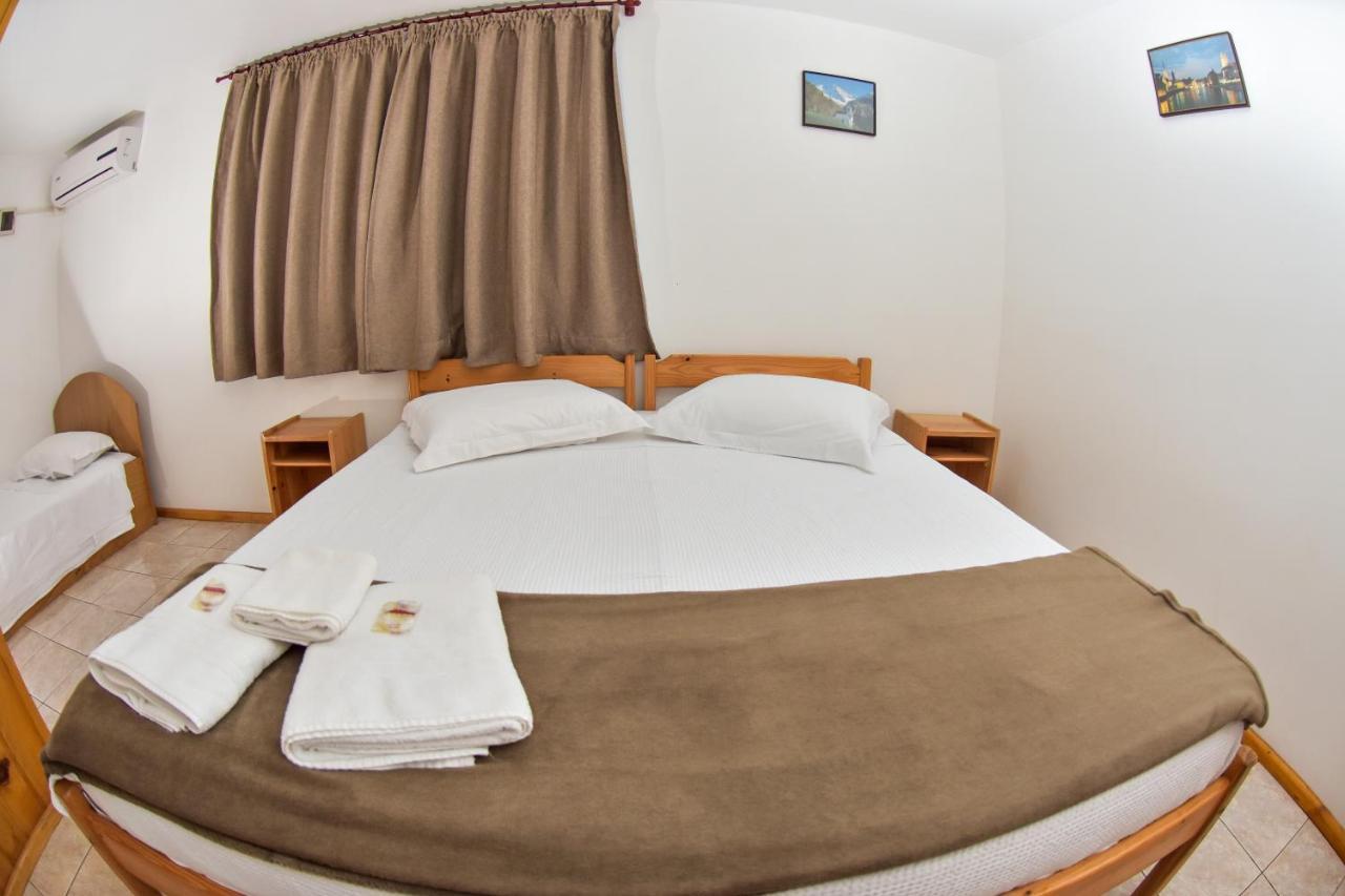 Hotel Vila Dos Alpes Treze Tilias Luaran gambar